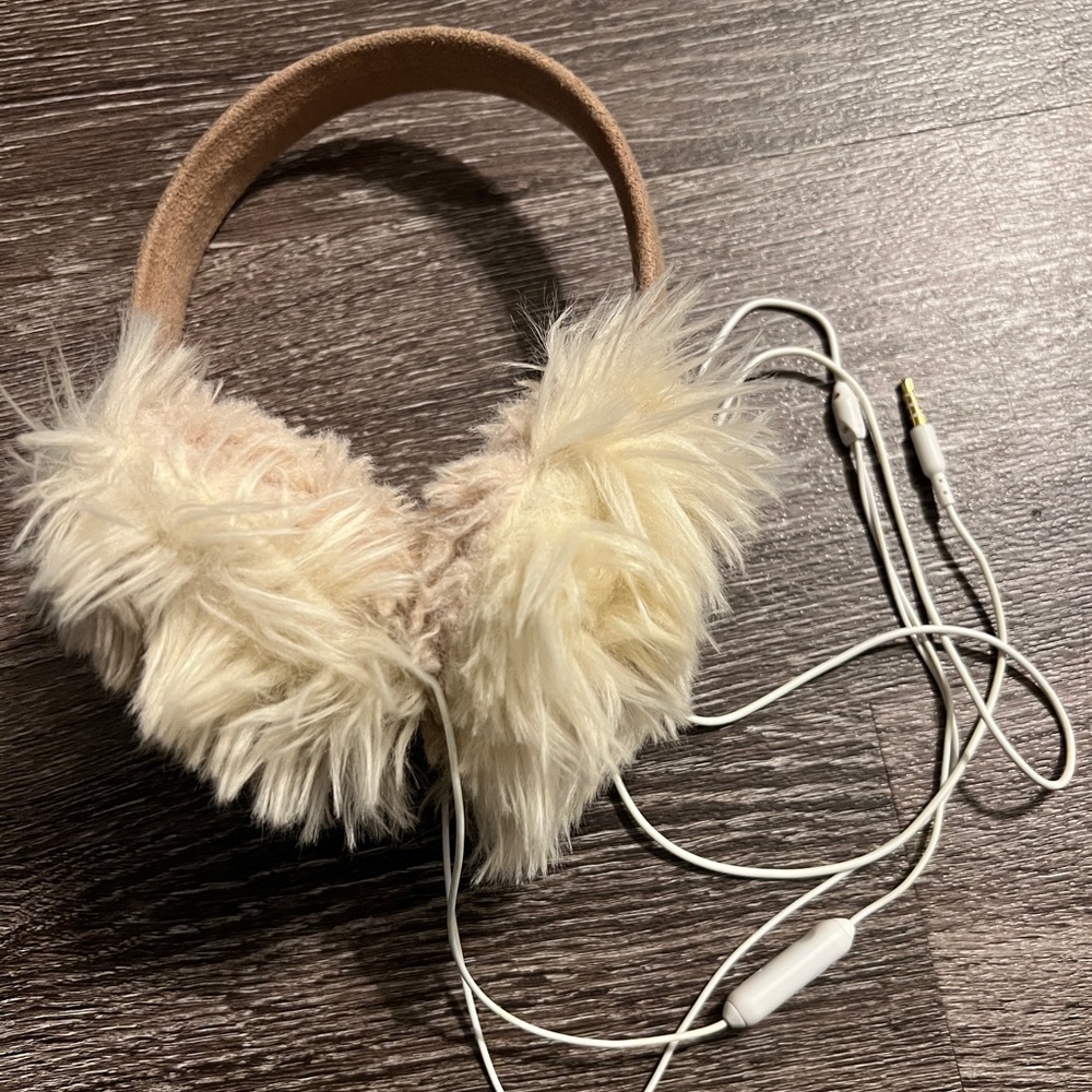 American Eagle Outfitters Earmuffs with Removable Headphones
